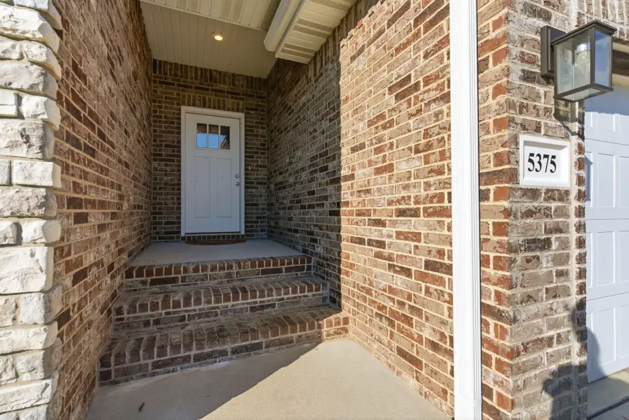 5375 S Twelve Oaks Road, Springfield, MO 65810 - Image #2