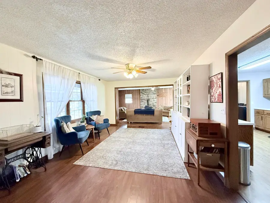 313 Quaker Avenue, Houston, MO 65483 - Image #2