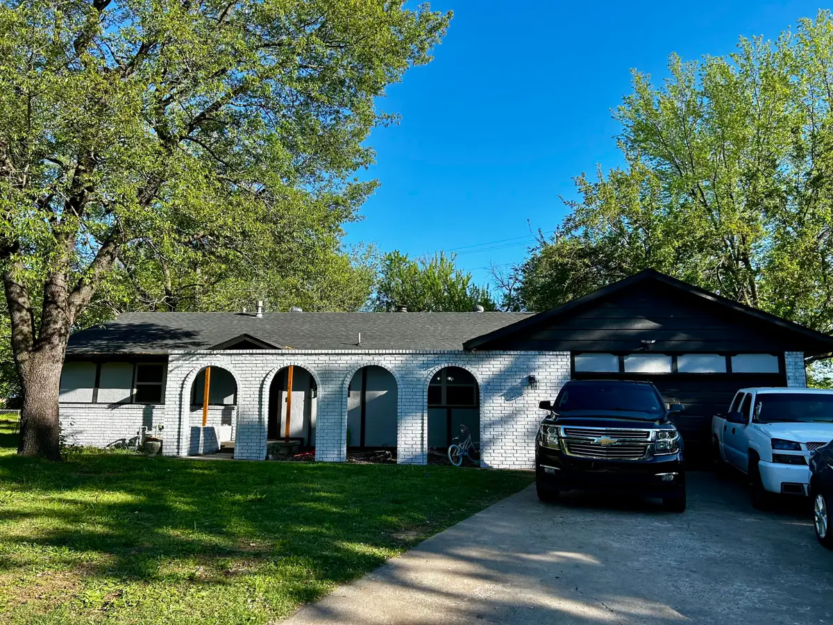 809 E Wickersham Drive, Webb City, MO 64870 - Image #1