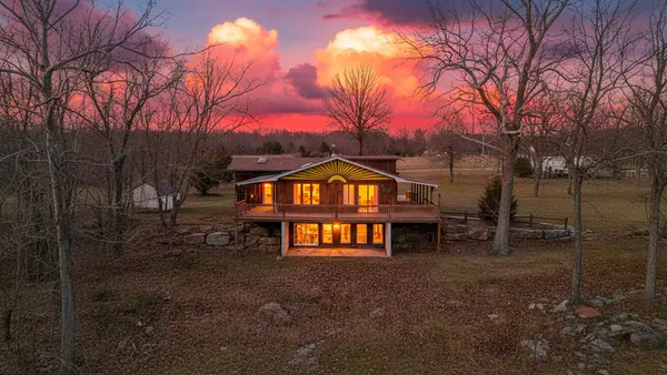 810 Missouri 215, Morrisville, MO 65710