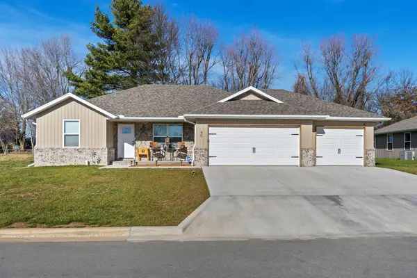 40 Whitley Lane, Monett, MO 65708