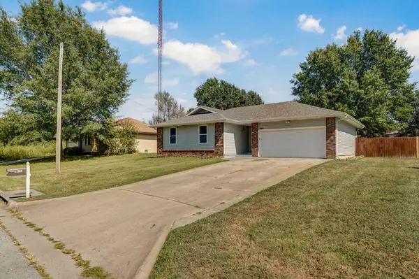 3562 S Colgate Avenue, Springfield, MO 65807