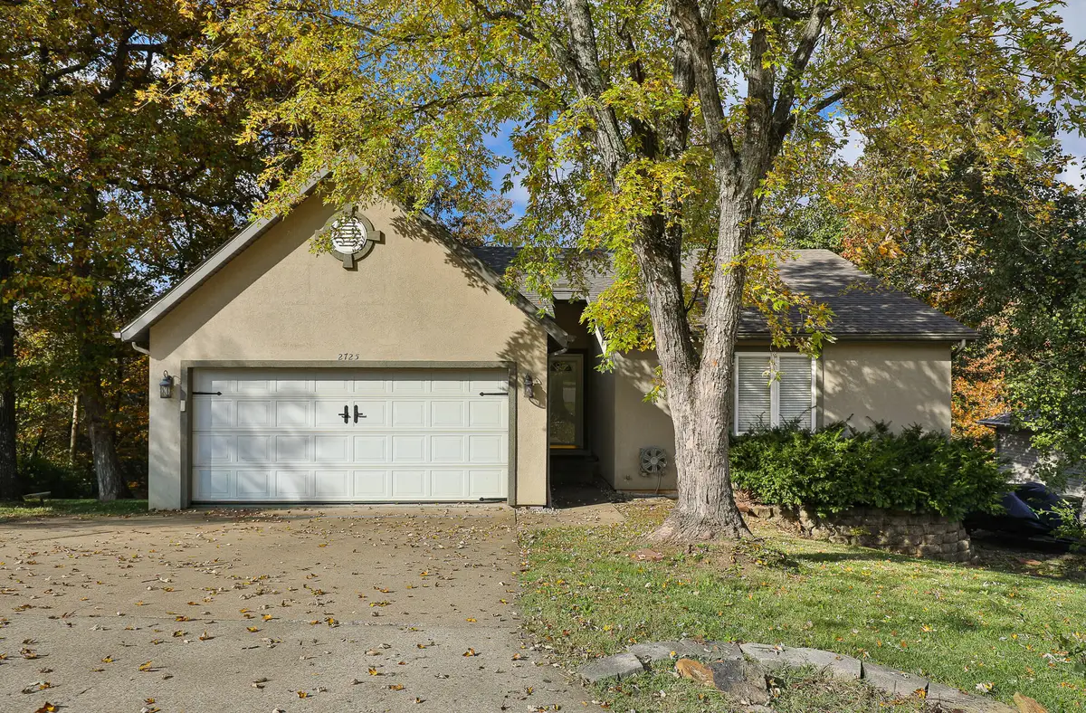 2725 Maple Street, Hollister, MO 65672 - Image #1