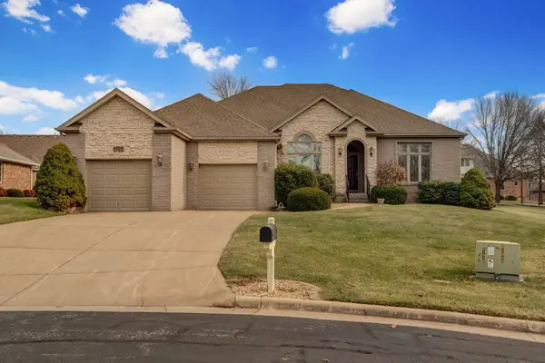 1150 N Yarberry North Court, Springfield, MO 65802