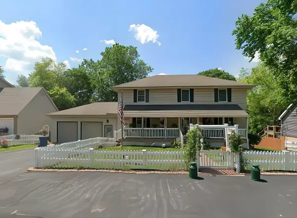 1502 E Sycamore Street, Ozark, MO 65721