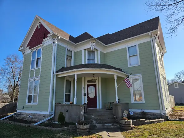 405 College Street, Mt Vernon, MO 65712