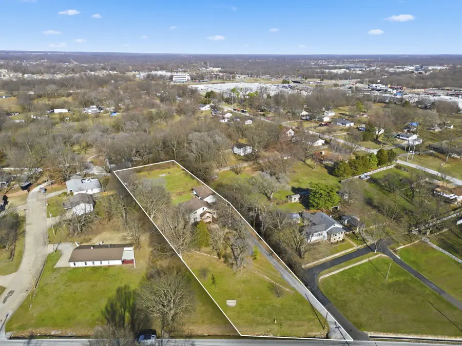 2005 W Melville Road, Springfield, MO 65803 - #2