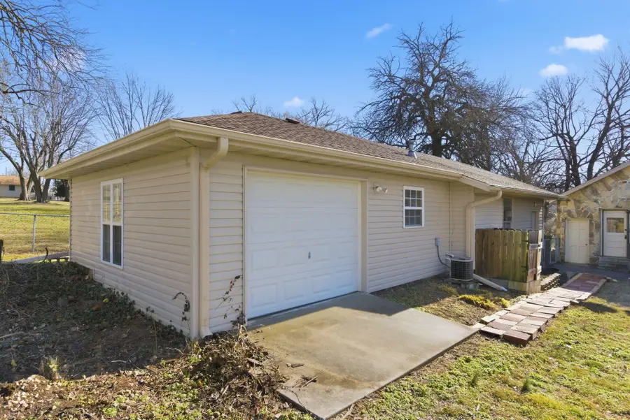 2005 W Melville Road, Springfield, MO 65803 - #3