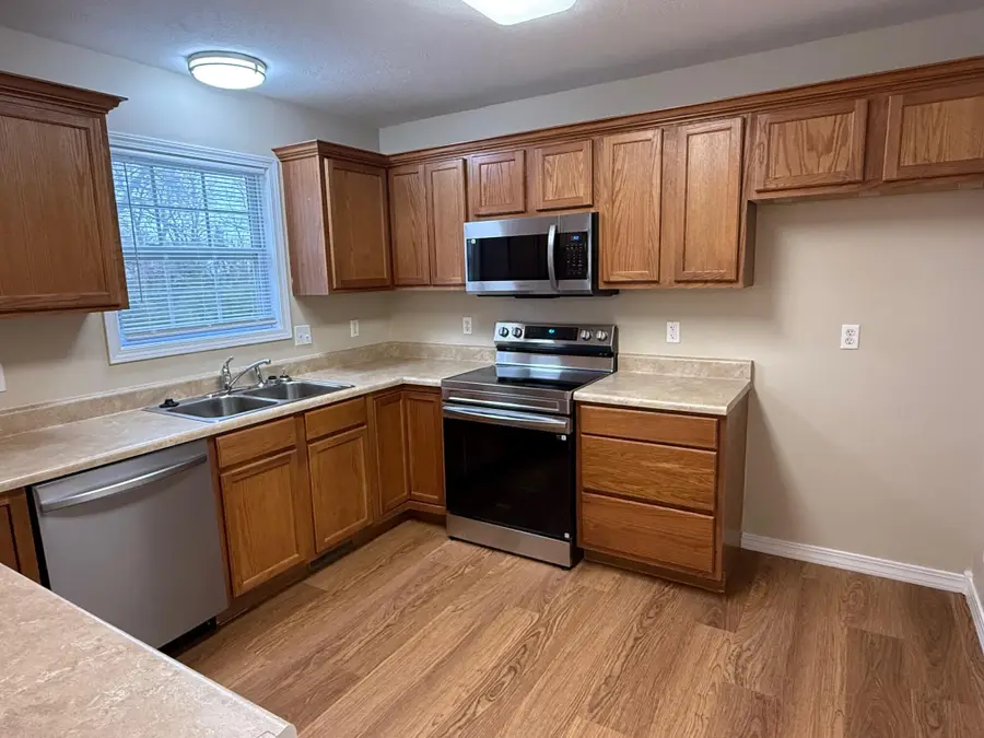 2340 S Durango Drive, Bolivar, MO 65613 - Image #3