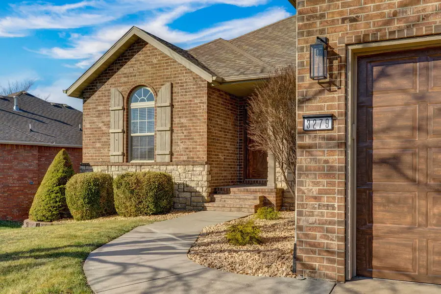 3279 W Camino Alto Street, Springfield, MO 65810 - #2