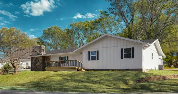 520 King Street, Mt Vernon, MO 65712