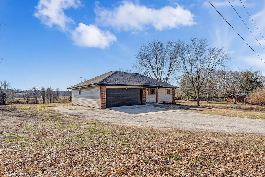 2140 Homestead Court, Nixa, MO 65714 - Image #2