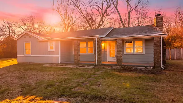 703 Sunset Drive, Thayer, MO 65791