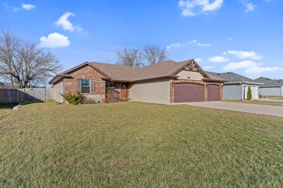 211 E Seminole Street, Strafford, MO 65757 - Image #2