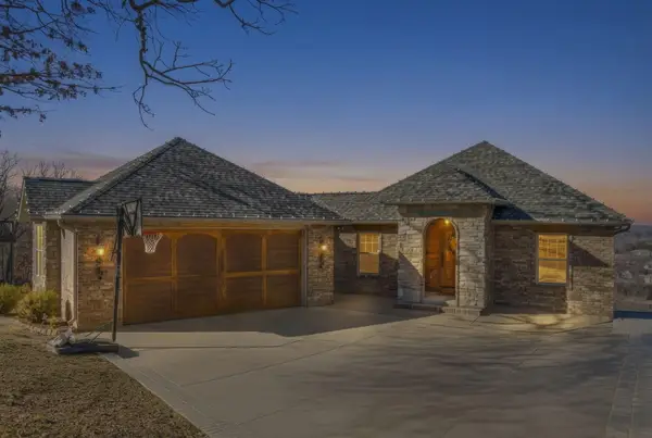 19 Mikayla Dr Drive, Lampe, MO 65681