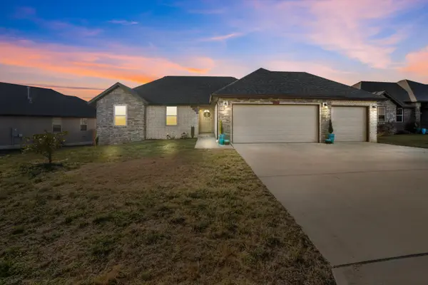 659 N Maplewood Hills Road, Nixa, MO 65714