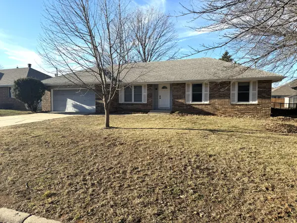 4031 S Eaton Avenue, Springfield, MO 65807