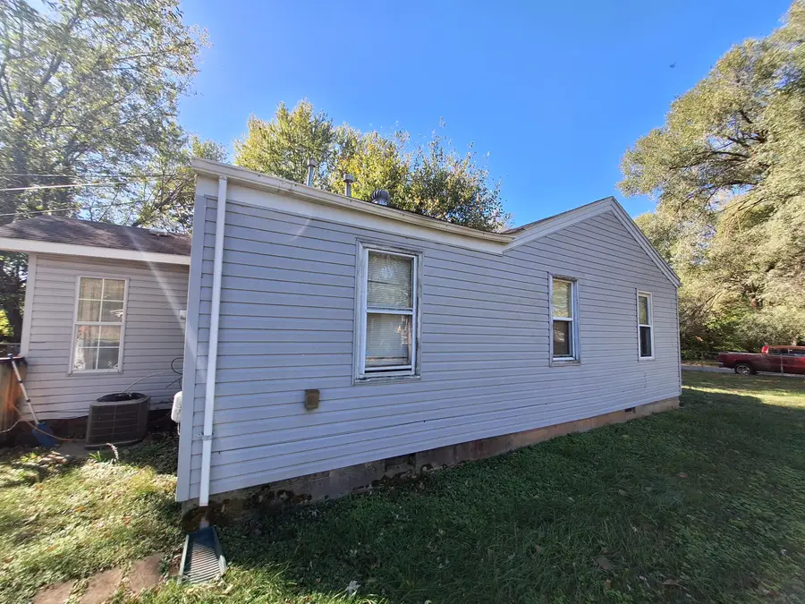 1806 N Old Orchard Avenue, Springfield, MO 65803 - Image #2