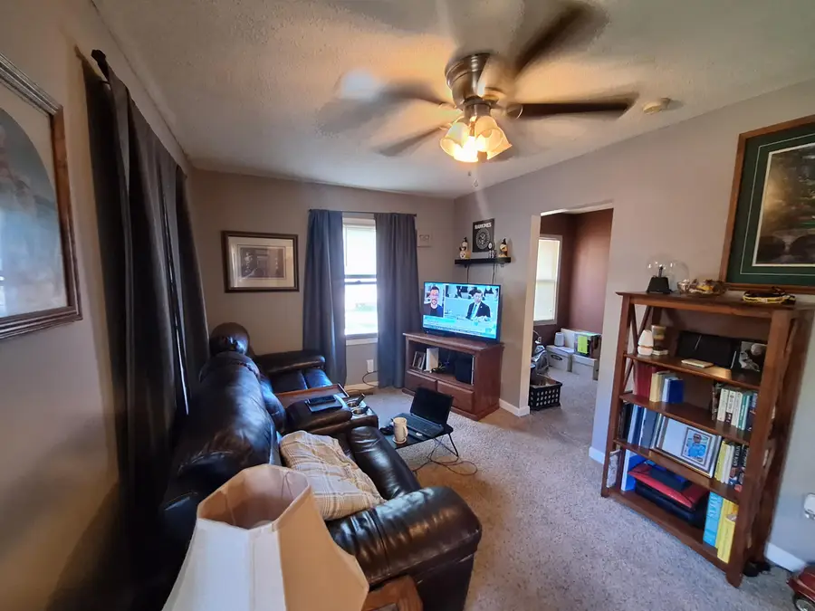 1806 N Old Orchard Avenue, Springfield, MO 65803 - Image #3