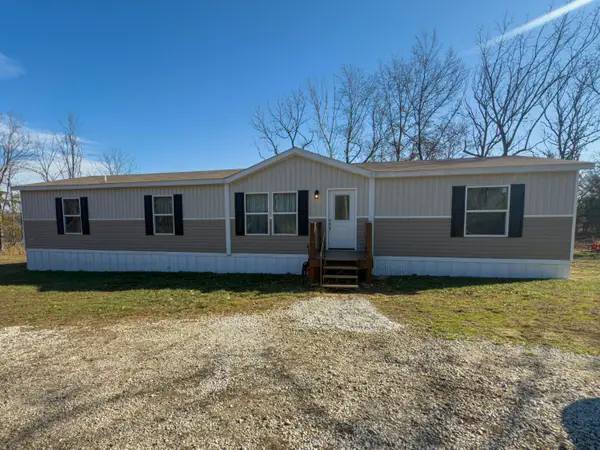 4754 S 172nd Road, Bolivar, MO 65613