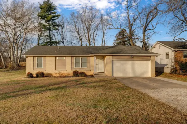 3243 S Ferguson Avenue, Springfield, MO 65807
