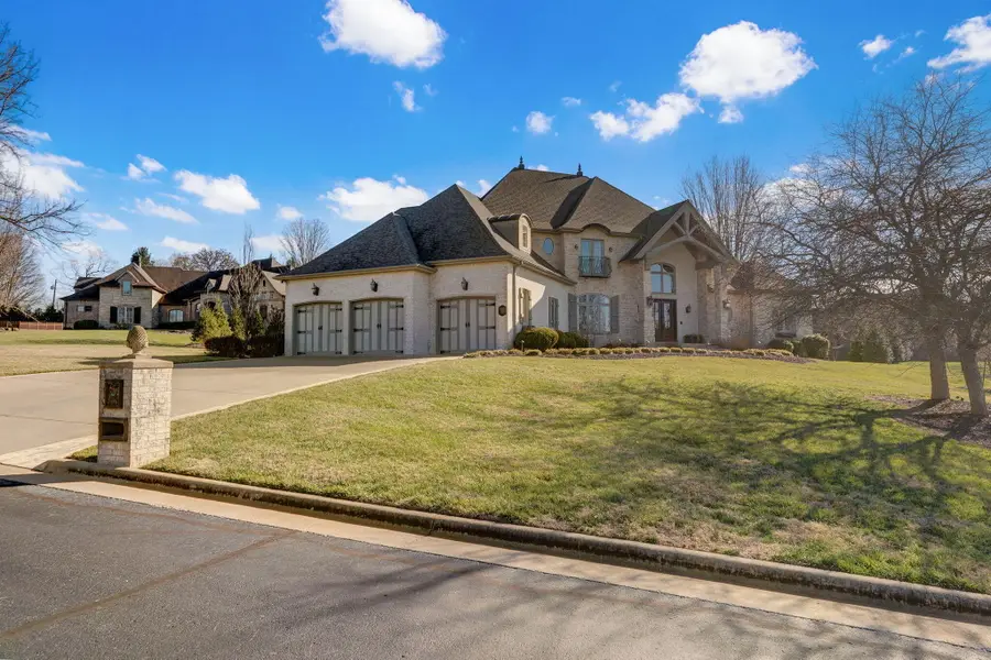4552 E Spruce Drive, Springfield, MO 65809 - Image #3