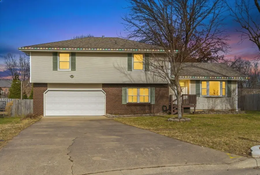 719 E Westchester Court, Springfield, MO 65810 - Image #2