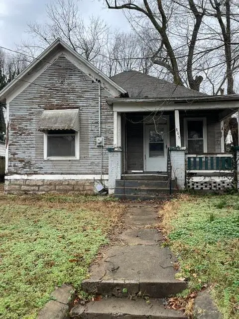 805 S Douglas Avenue, Springfield, MO 65806