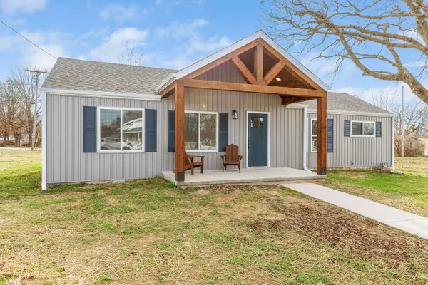 509 E Walker Street, Ash Grove, MO 65604