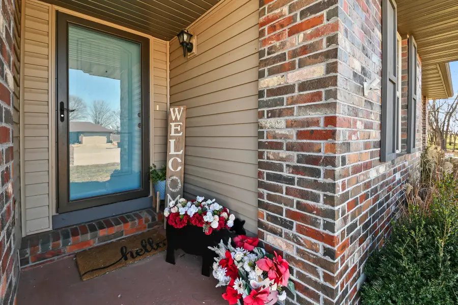 714 Lake Avenue, Clever, MO 65631 - Image #3