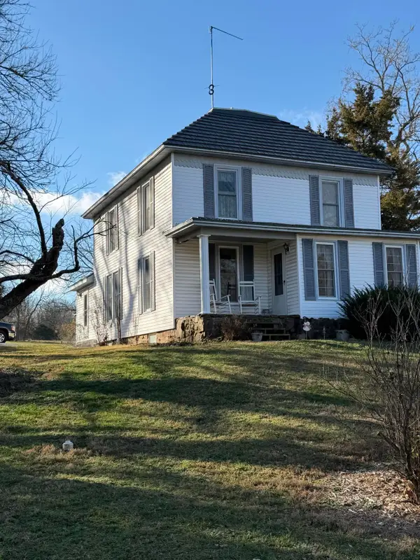 4698 Spring Creek Road, Billings, MO 65610