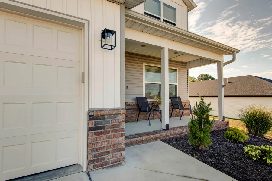 206 N Cheyenne Valley Road, Nixa, MO 65714 - Image #2