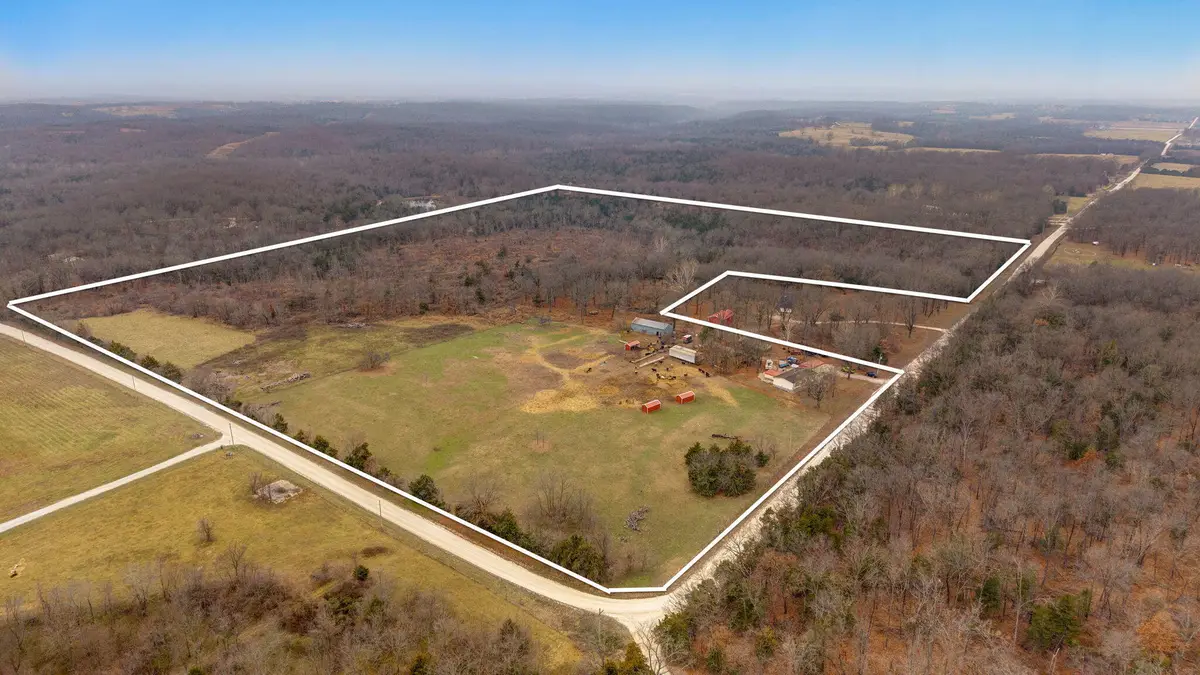 940 E 482nd Road, Bolivar, MO 65613 - Image #1