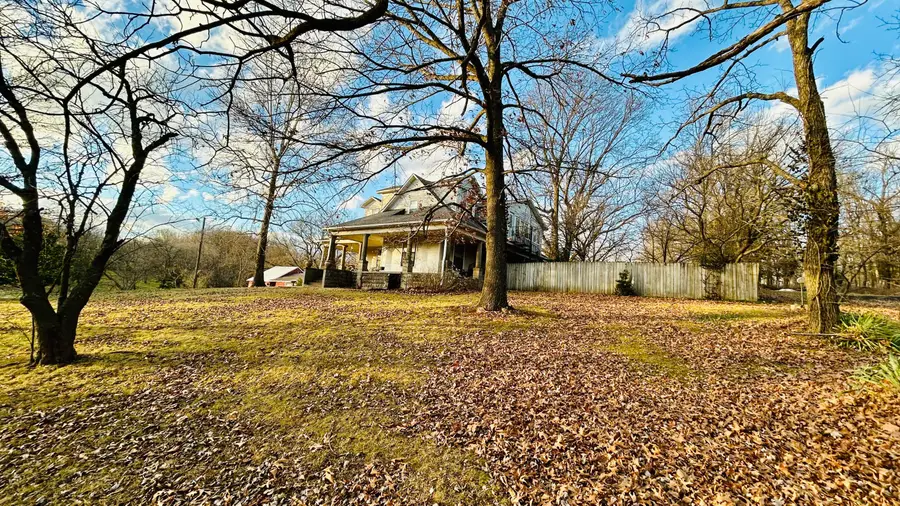 22539 Lawrence 1040, Pierce City, MO 65723 - Image #2