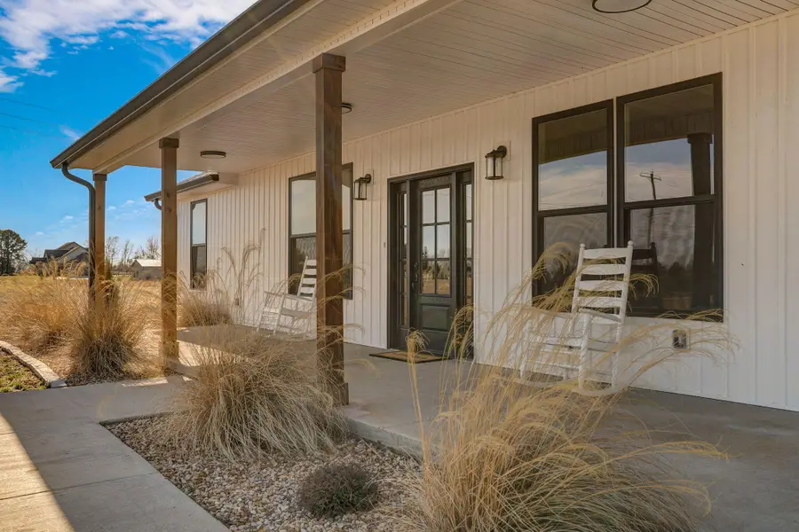 1883 S Farm Rd 107, Springfield, MO 65802 - Image #3