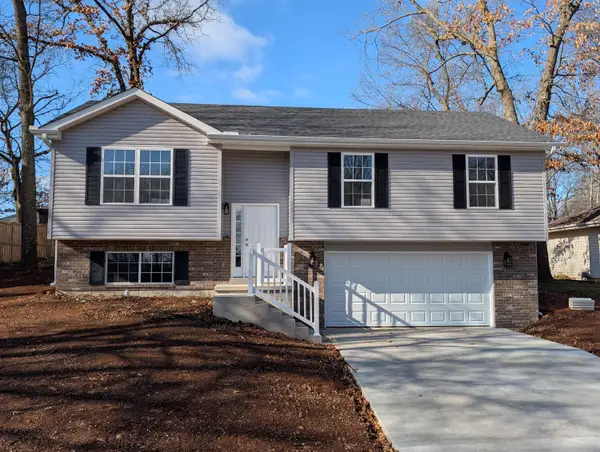 5757 S Honeysuckle Lane, Battlefield, MO 65619