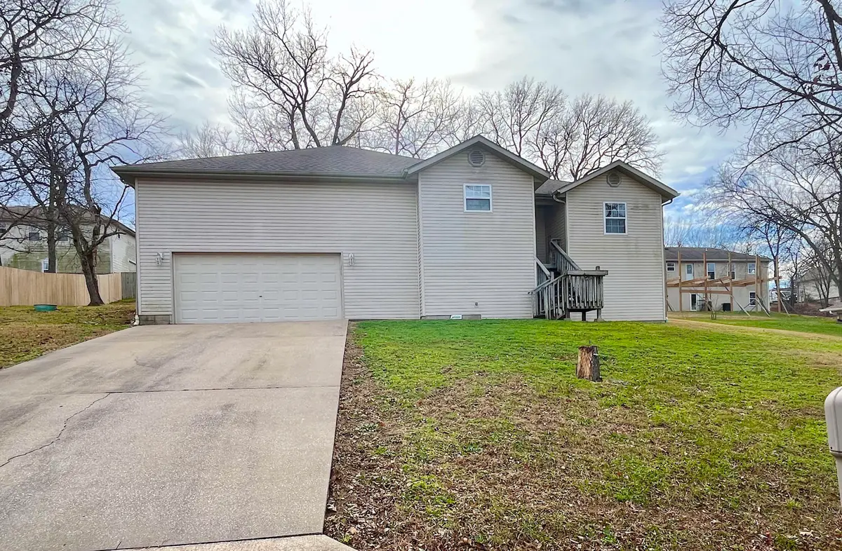 134 Wright Road, Reeds Spring, MO 65737 - Image #1