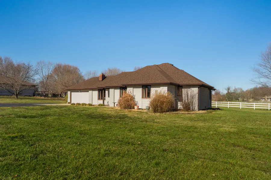 1237 W Will Aven Court, Nixa, MO 65714 - Image #3