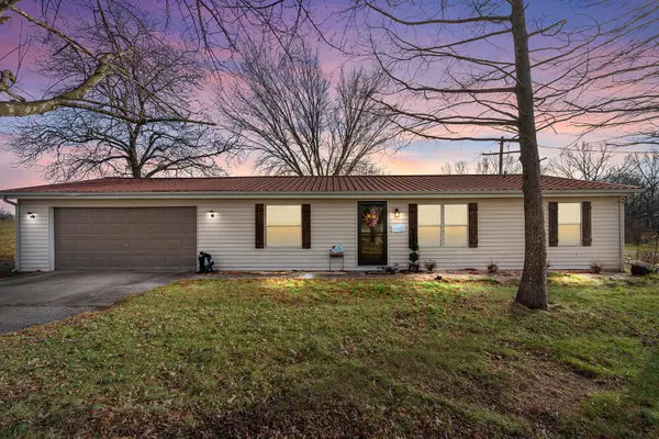 20382 Farm Road 1100, Cassville, MO 65625