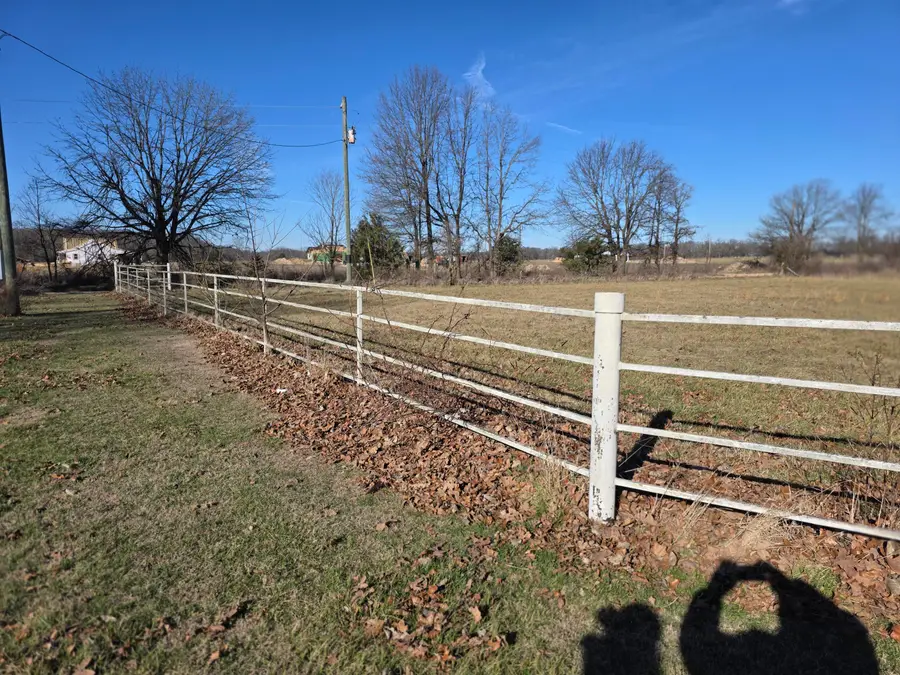 Address Withheld By Seller, Seymour, MO 65746 - Image #3