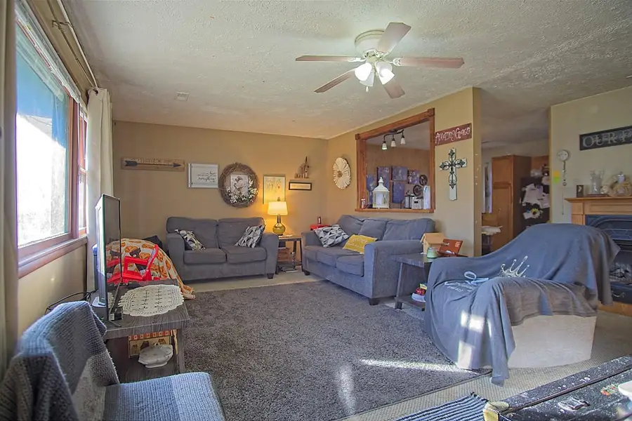 621 W 1st Street Street, Mountain Grove, MO 65711 - Image #2