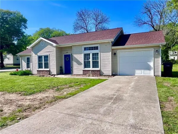 428 W Sycamore Street, Nevada, MO 64772