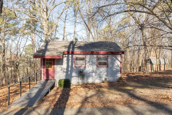 56 Thompson Lane, Noel, MO 64854