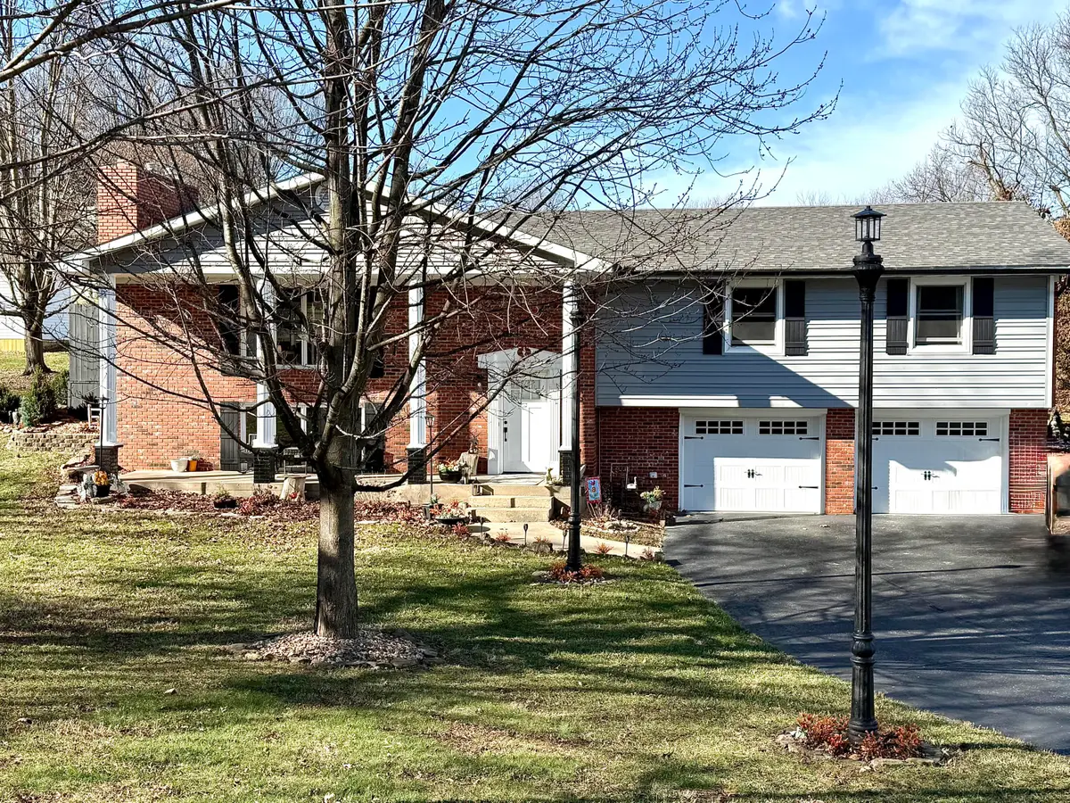 624 Oak Grove Avenue, Monett, MO 65708 - Image #1