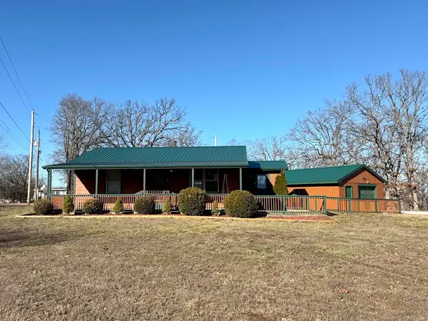 2465 SW 453 Road, El Dorado Springs, MO 64744