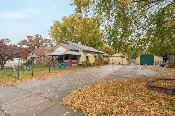 2622 N Grant Avenue, Springfield, MO 65803