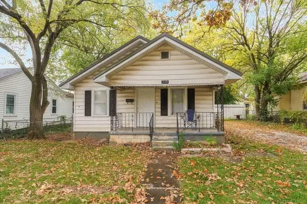 2138 N Boonville Avenue, Springfield, MO 65803