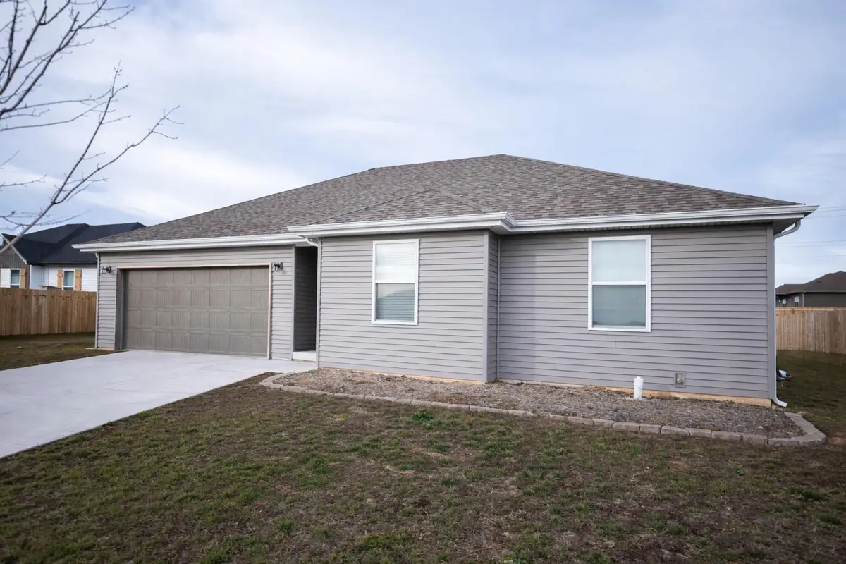 415 W Oak Lawn Street, Rogersville, MO 65742 - Image #1