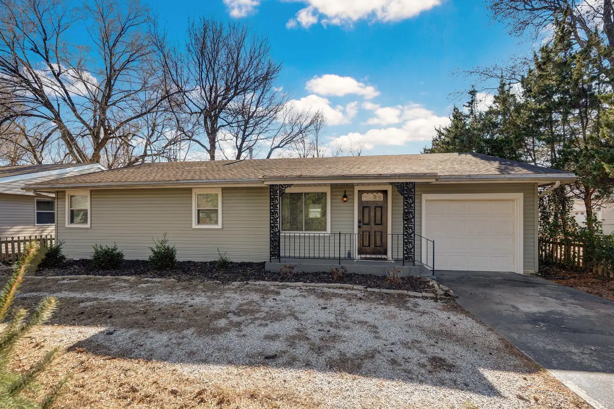 1520 E Seminole Street, Springfield, MO 65804 - Image #1