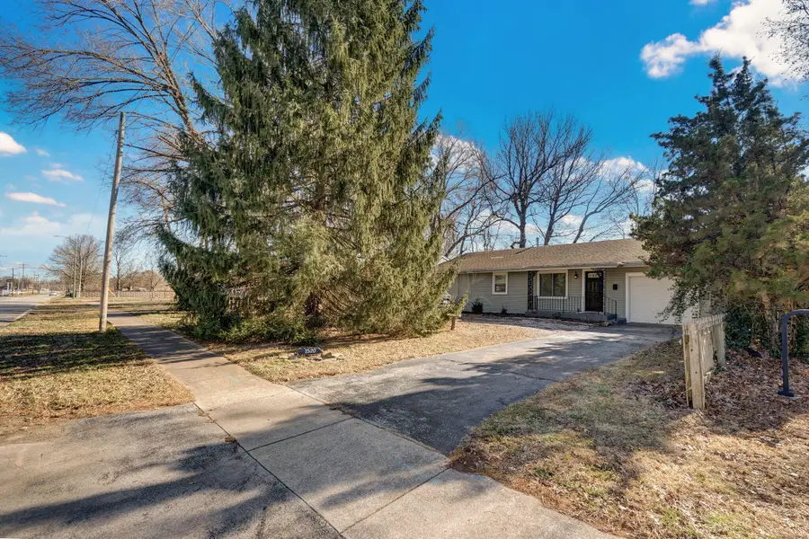 1520 E Seminole Street, Springfield, MO 65804 - Image #2